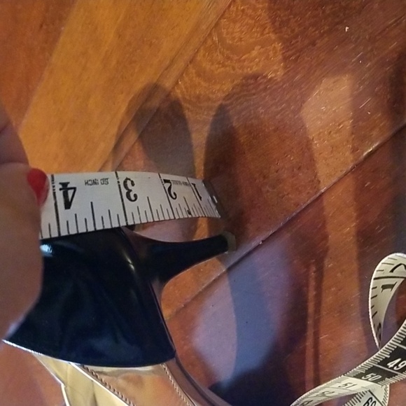 Sexy and comfortable in two tones. - Picture 2 of 9